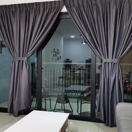 Апартаменти Le Pavillion Puchong By Widebed Upto 6Pax Куала-Лумпур Екстер'єр фото
