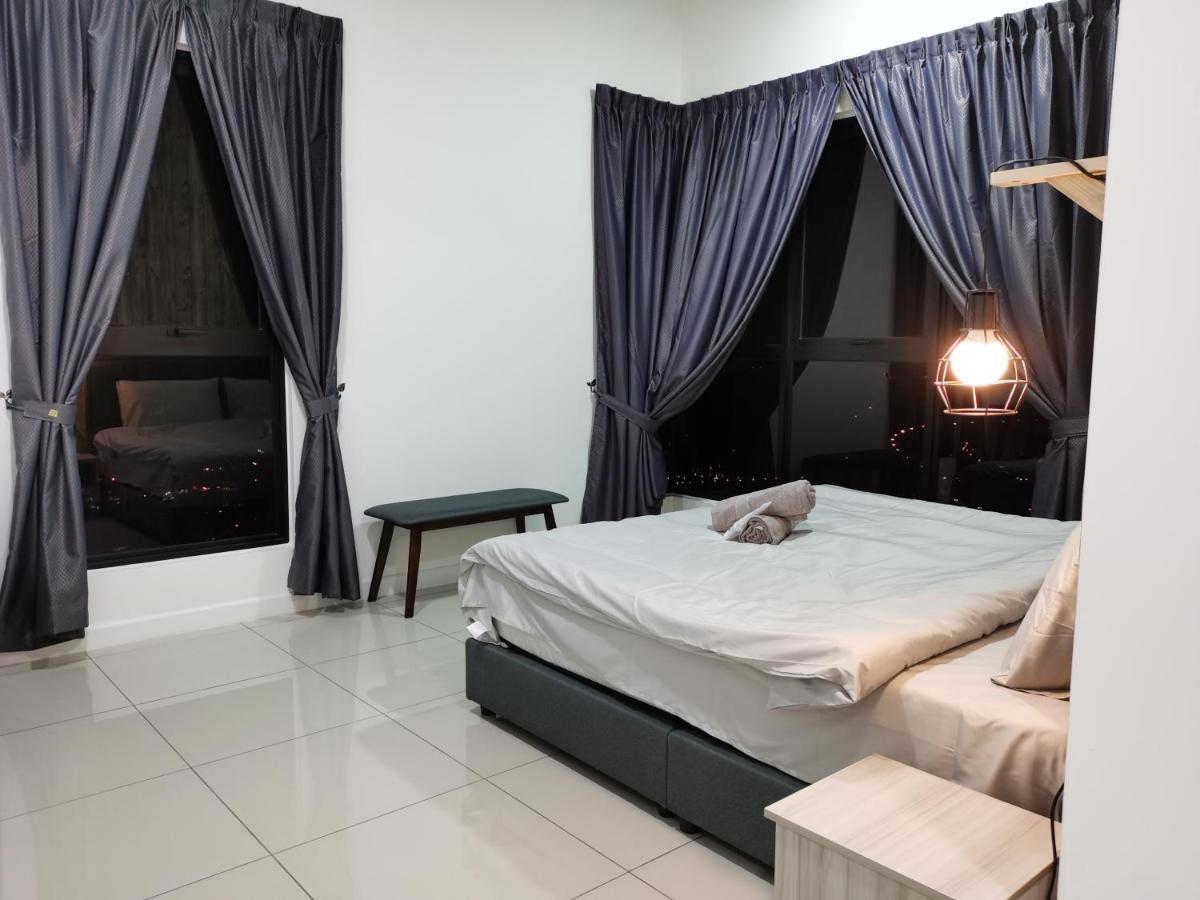 Апартаменти Le Pavillion Puchong By Widebed Upto 6Pax Куала-Лумпур Екстер'єр фото