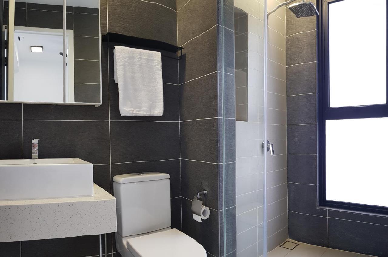 Апартаменти Le Pavillion Puchong By Widebed Upto 6Pax Куала-Лумпур Екстер'єр фото